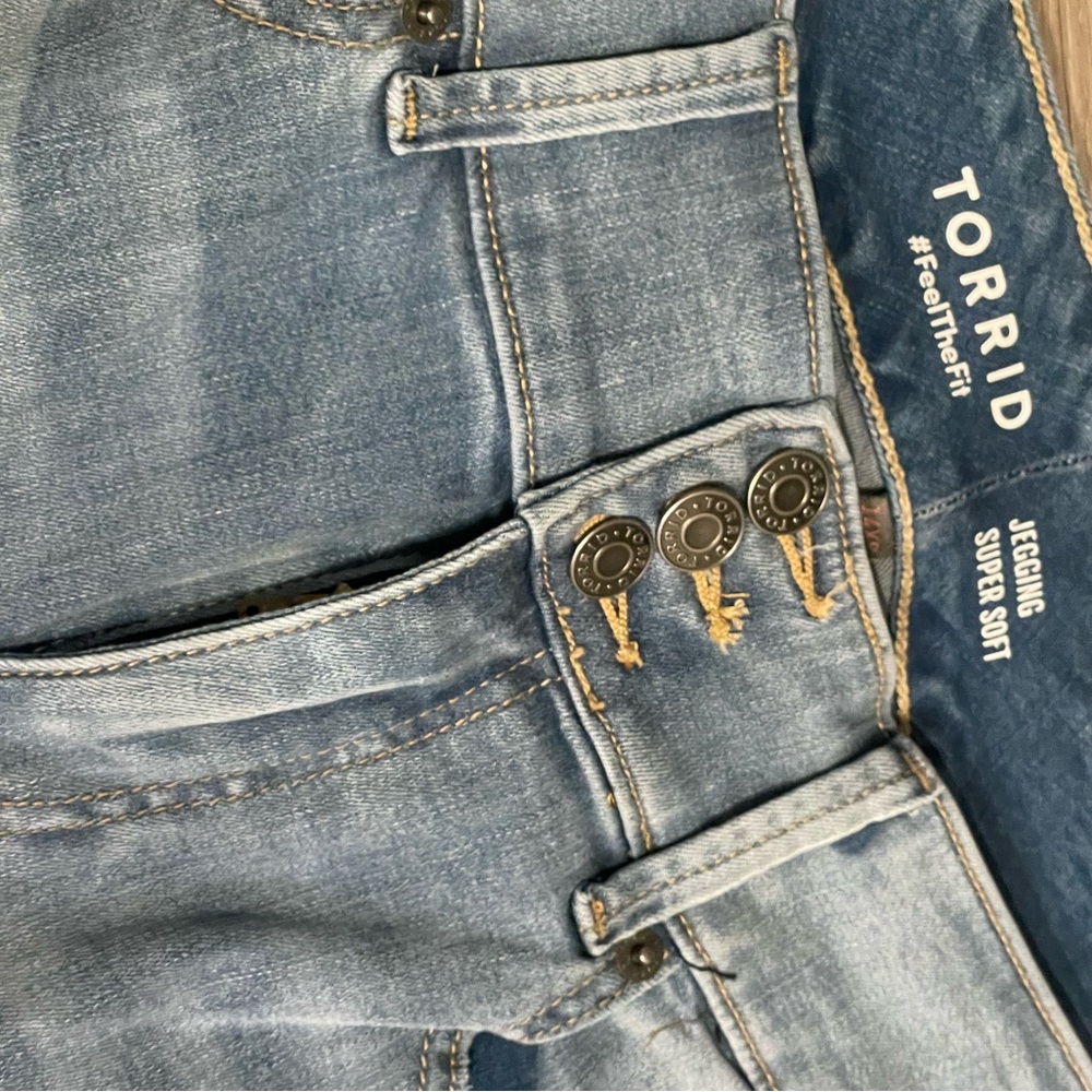 Torrid Super Soft Jegging Jeans with Frayed Hem - Picture 5 of 6